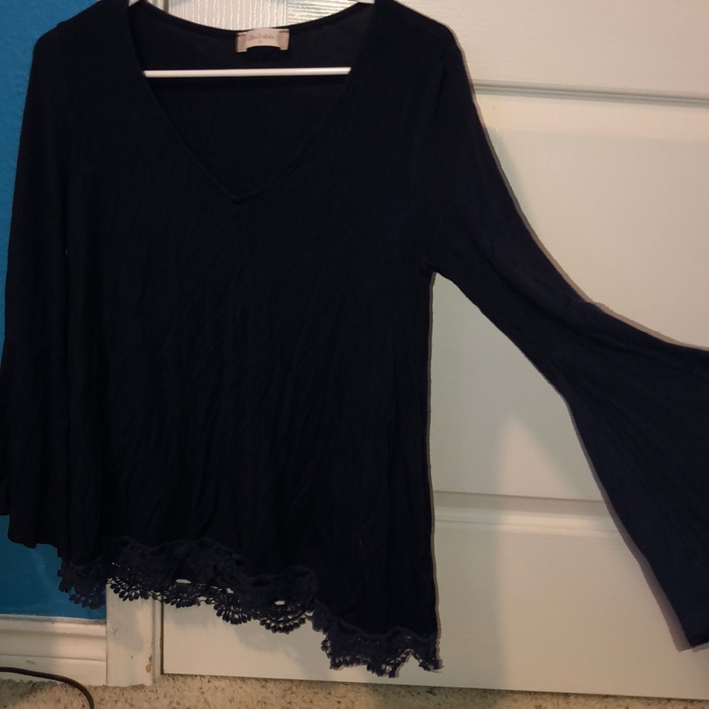 Long sleeve with wide sleeves